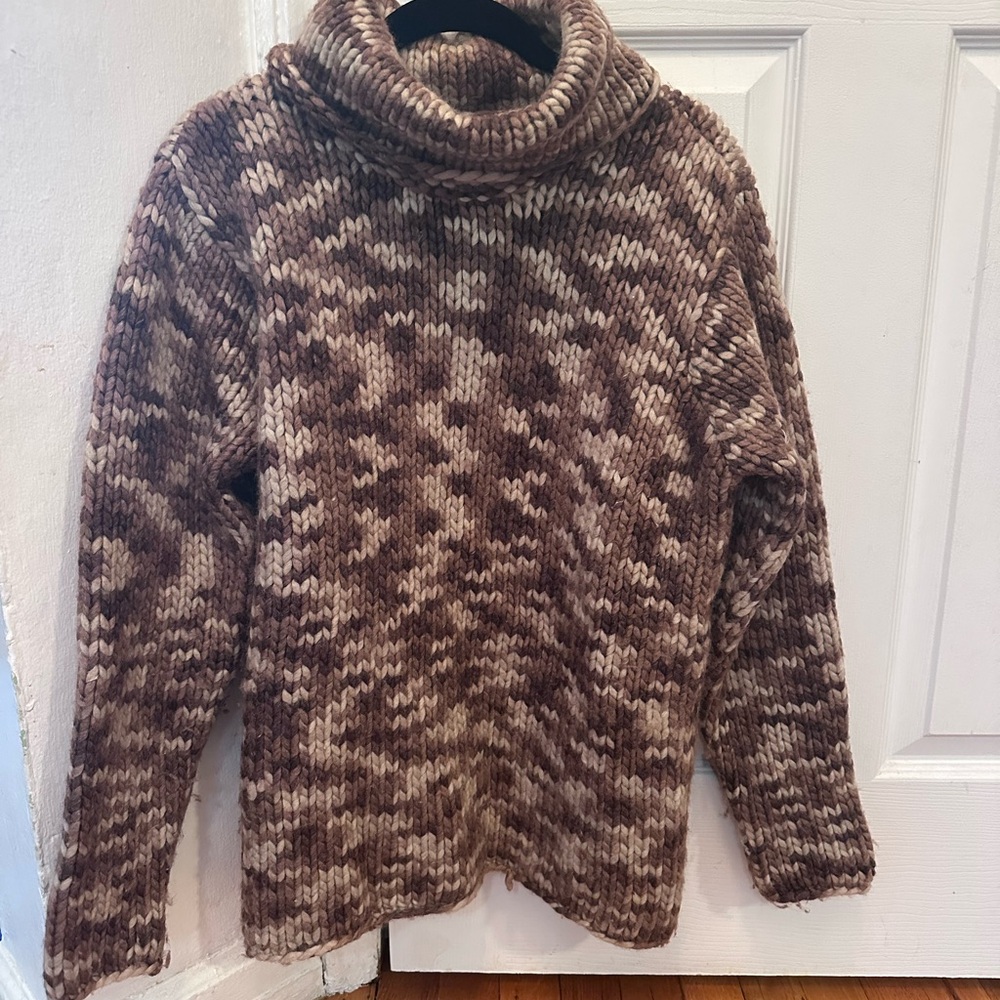 Liz Claiborne Turtleneck Sweater - Brown and Cream